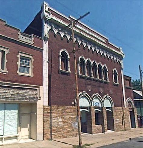 Gladstone Theatre in Kansas City, MO - Cinema Treasures