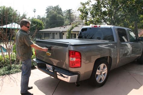 [R15100] BAK RollBak G2 Retractable Tonneau Cover - Sierra/Silverado 2007-2013 (68" Short Bed ...