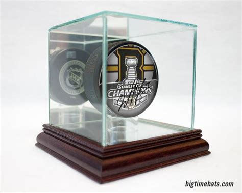 Milan Lucic Signed Stanley Cup Championship Puck - Big Time Bats