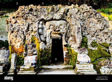 Goa gajah temple Stock Photo - Alamy