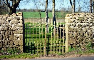 Spiky gate | This picture is copyrighted. Please do not use … | Flickr