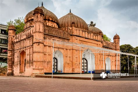 Lalbagh Fort: Location, History, Opening Time, Ticket Price (2023)