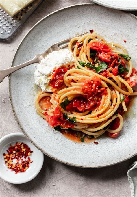 Bucatini Pasta with Sheet Pan Tomato Sauce | Familystyle Food