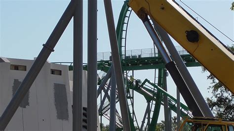 Incredible Hulk Coaster Refurbishment Update – Electrical Work and Queue Paint – Orlando ParkStop