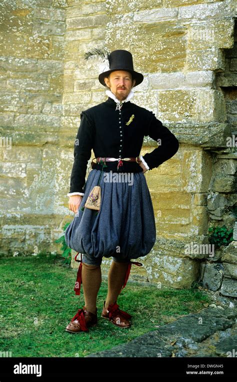 English Tudor Period gentleman gentry costume fashion fashions, late ...