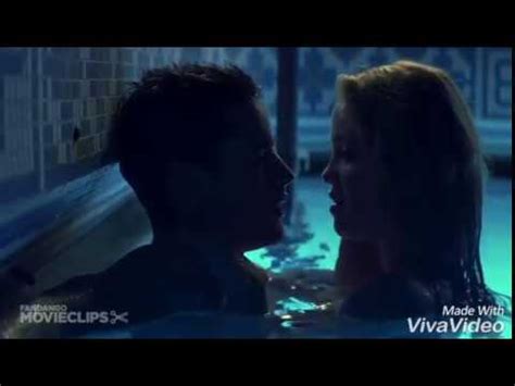 KISSING SCENE BOLLYWOOD HOLLYWOOD SWIMMING POOL - YouTube