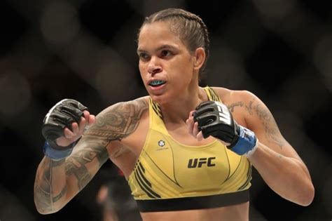 UFC 277: Amanda Nunes becomes the first two-time double champion in UFC history | PlanetSport