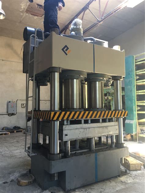 Plastic pallet moulding machine reduces the production cost, Shanghai ...