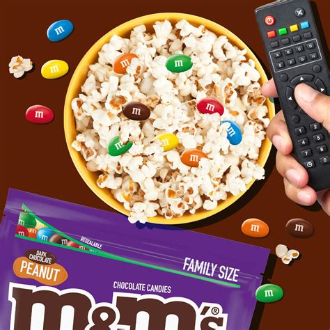 M&M's Peanut Dark Chocolate Candy, Family Size - 18 oz Bulk Bag ...