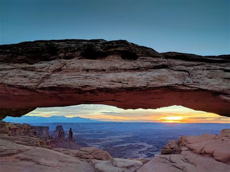 Mesa Arch at sunrise (Canyonlands National Park) Moab Utah USA [OC ...