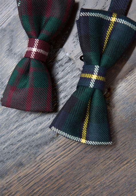 For a less formal finish, try out our tartan bow ties. We'll make sure it matches your kilt!