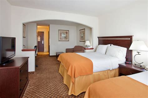 Discount Coupon for Holiday Inn Express & Suites Mcpherson in Mcpherson, Kansas - Save Money!