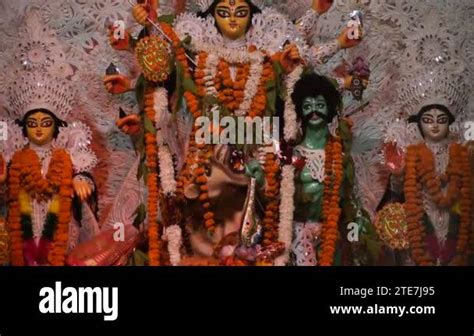 Kolkata durga puja Stock Videos & Footage - HD and 4K Video Clips - Alamy