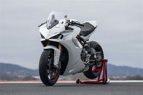 Quite a Few Photos of the Ducati SuperSport 950 - Asphalt & Rubber