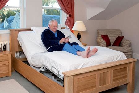 Best Adjustable Beds For Seniors 2022 - Top 10 Mattress for Elderly