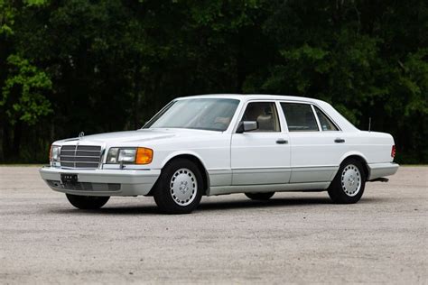 1989 Mercedes-Benz 560 SEL | DriverSource : Fine Motorcars | Houston, TX