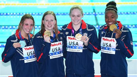 U.S. women set world record in 4x100m medley relay at swimming world ...