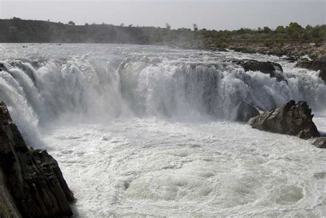 4 Waterfalls in Jabalpur for an Enticing Holiday Experience 2024