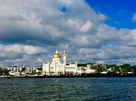 The Peculiar Capital of Bandar Seri Begawan (BSB) - Tiplr