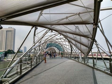 Helix Bridge Singapore - Facts, Information & How to Get There