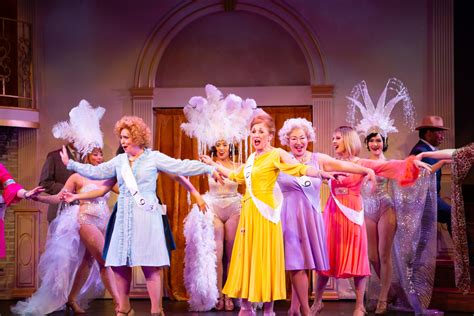 Sondheim’s ‘Follies’ at S.F. Playhouse twists last century’s nostalgia ...