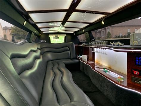 Stretch Limo | Chrysler 300 Limousine | Nashville Limo