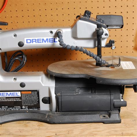 Dremel 1680 1.4 Amp 16" 1/6-HP Benchtop Variable Speed Scroll Saw | EBTH