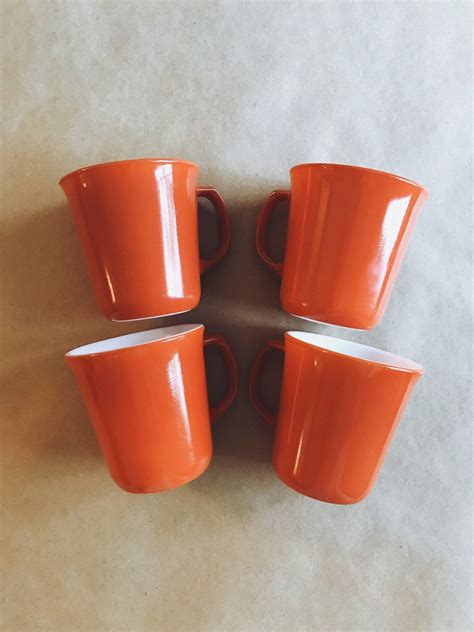 Pyrex 1970's burnt orange mugs set of 4 | Etsy | Orange mugs, Mugs set, Burnt orange