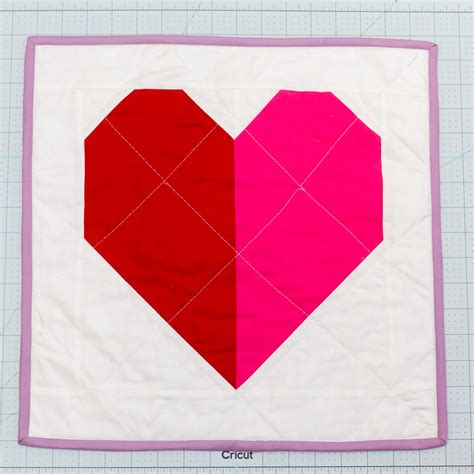 Valentines Heart Block Mini Quilt Pattern | Diary of a Quilter - a ...