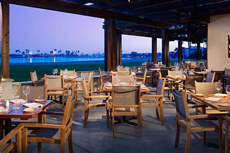 Oceana Coastal Kitchen Splashes Down in Mission Bay - Eater San Diego