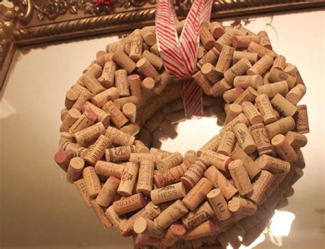 18 DIY Ideas to Make Wine Cork Wreaths