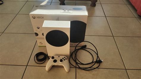 Used Xbox Series S with controller | Acheter sur Ricardo