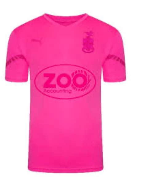 Redditch United 2021-22 Third Kit