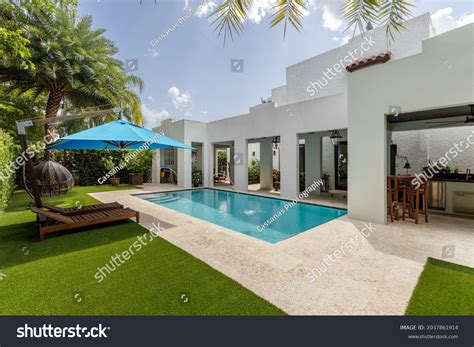 11,391 Miami apartments Images, Stock Photos & Vectors | Shutterstock