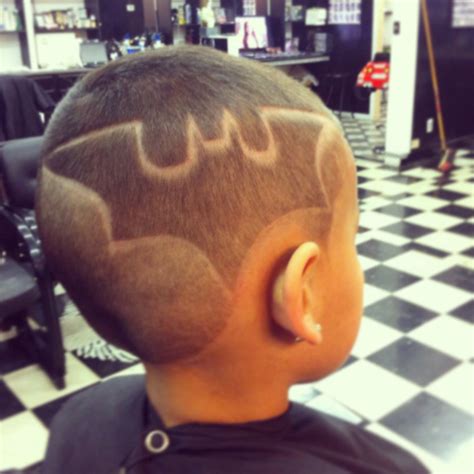 Descubrir 94+ imagen batman design haircut - Abzlocal.mx