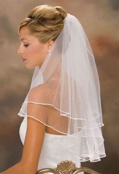 Choosing Just the Right Veil... - Fairy Godmother Events Inc.