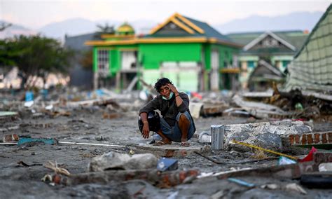 In pictures: Destruction and defiance after Indonesia's quake-tsunami ...