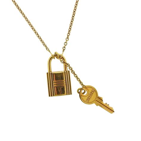 Hermes Gold Key and Lock Pendant Necklace | Necklace, Gold key, Yellow gold necklaces