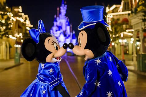 25: A park that sparkles | DLP Town Square - Disneyland Paris News ...