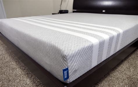 Leesa vs. Purple Mattress Review | Sleepopolis