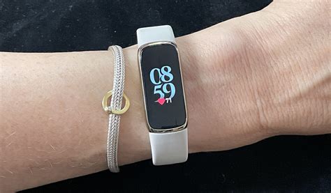 Fitbit Luxe: Fitbit's elegant fitness tracker in review - NotebookCheck.net Reviews