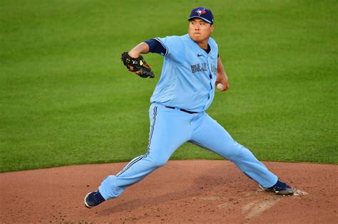 Blue Jays' Ryu Hyun-jin rides cutter to impressive win over Yankees-프린트화면