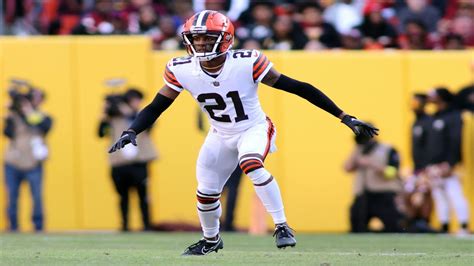 Browns' Denzel Ward will play in Sunday's opener