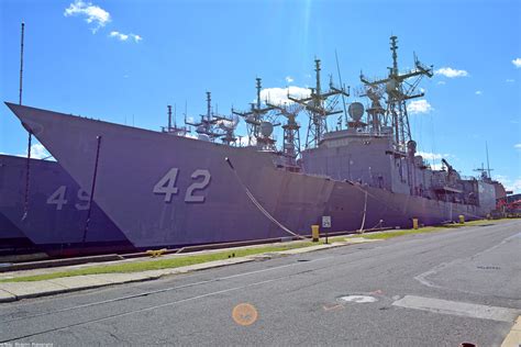 U.S.S. Klakring, an Oliver Hazard Perry-class Frigate, decommissioned ...