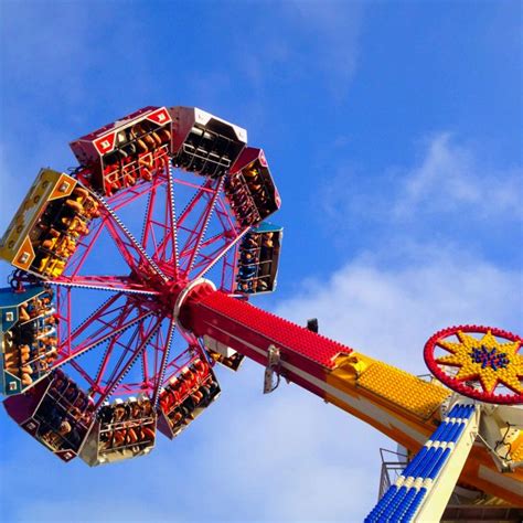 Thrilling rides at the OC Fair! #OC #costamesa #fair | Parque de diversões, Parque