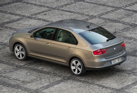 SEAT Toledo Review (2021) | Parkers