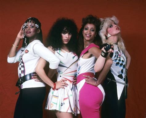 22 Photos Show Styles of the Mary Jane Girls in the 1980s | Vintage ...