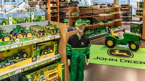 Visit John Deere | Tours & Attractions | John Deere TT