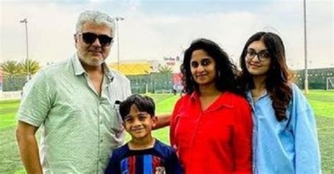 Ajith Kumar's Latest Family Photos Goes Viral: AK's Eyes Display His ...