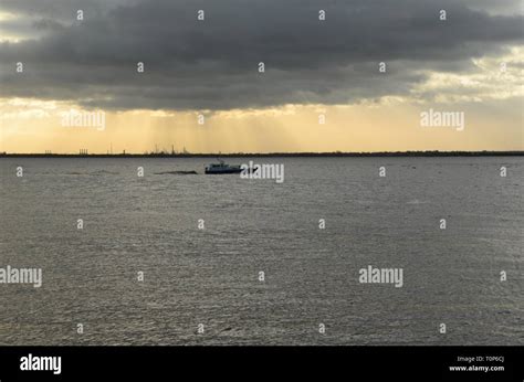 humber estuary, river humber Stock Photo - Alamy